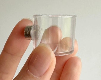 Jumping Spider Feeding Dish Magnetic Bowl Clear Plastic Feeder Cup With Magnets