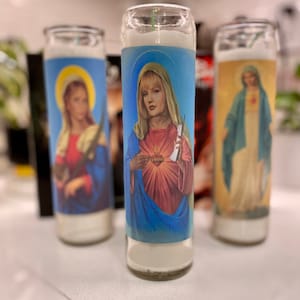 Drew Barrymore: Santa patrona de Scream - Vela de oración devocional por una santa famosa - Iglesia - Casey de Scream -