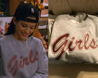 girls sweater friends