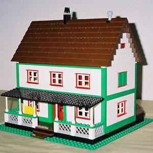 Farmhouse building instructions - use your own LEGOs to build this custom model