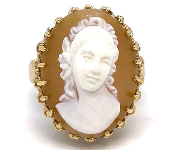 Lady’s vintage cameo rin - image 1