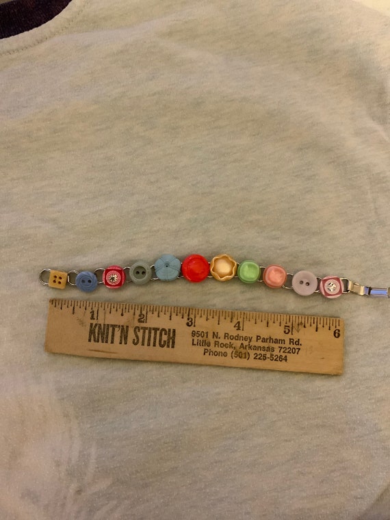 Small pastel button bracelet