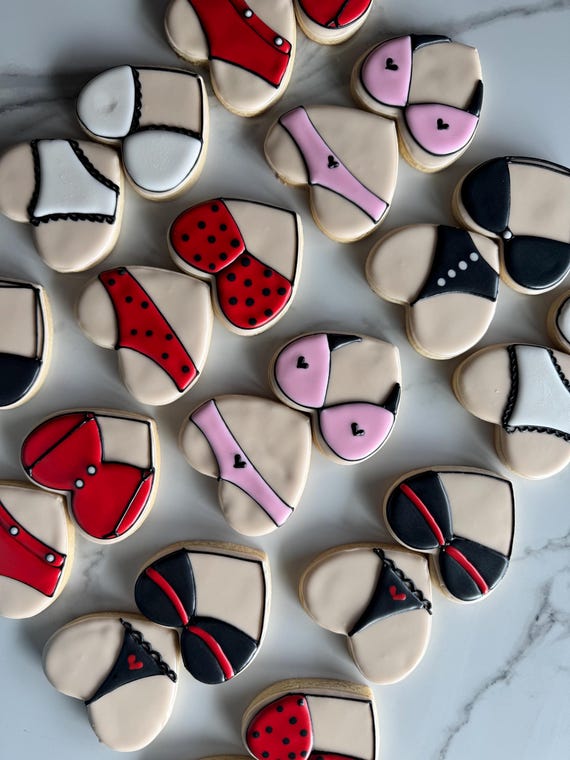 Bachelorette Party Favors, Lingerie decorated cookies, 12 pieces, bride to be, girls night party