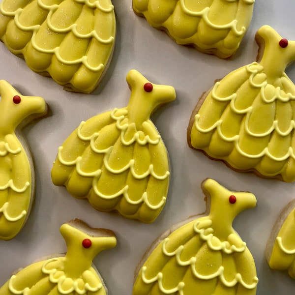 12 Princess belle dresses cookies