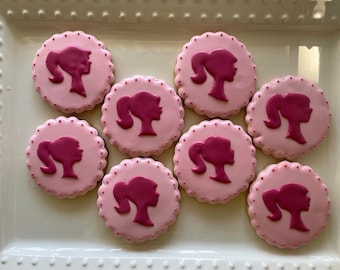 ピンクの人形用シュガークッキー12個、バービーのシルエットの記念品