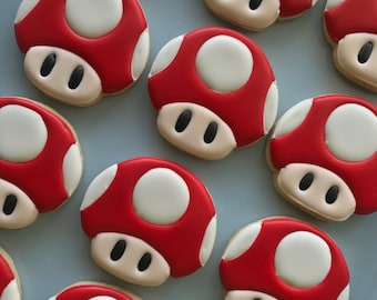 12 Mario Mushroom Sugar Cookies: Video Game Birthday Party