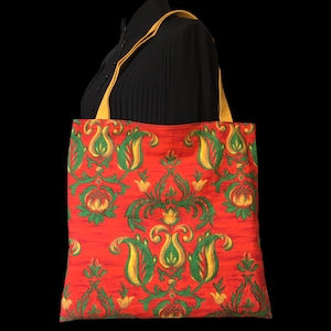 Wende-Tragetasche für Damen aus Vintage-Canvas im 60er-Jahre-Stil mit gefüttertem Muster und barocken Damast-Ornamenten in Senfgelb auf Rot