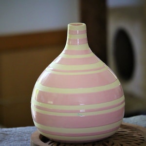 Pink and Cream Striped Vase - Rustic Home Decor – Vintage Pottery - Second Hand - Gourd Shaped Flower Vase - Decorative Homeware