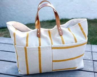 beach bag lined in thick cotton with stripes