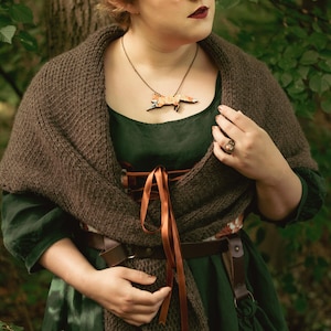 Chal Outlander hecho a mano marrón inspirado en el de Claire - Cottagecore