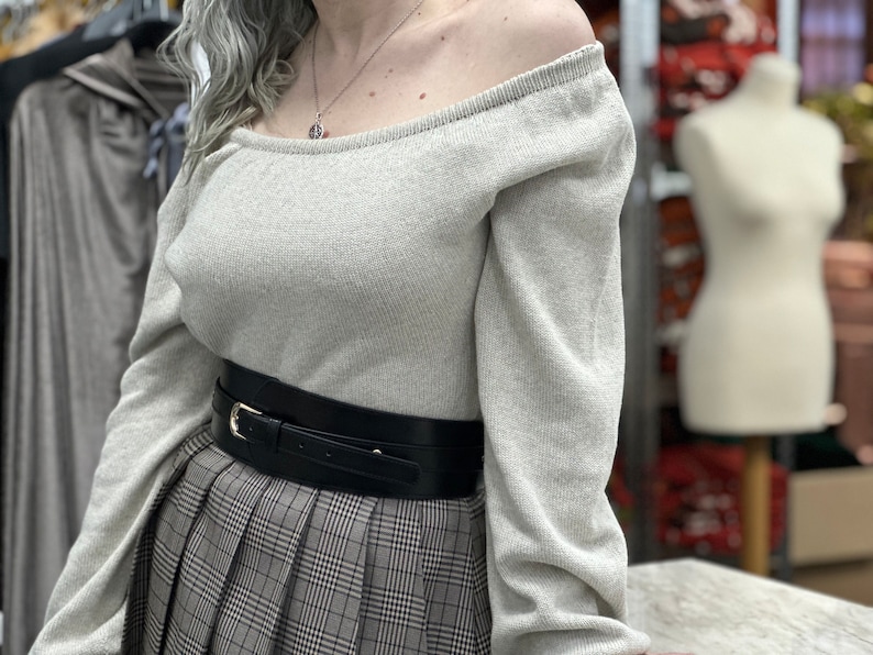 camisa medieval campesina color hueso cuello elástico tejida en algodón