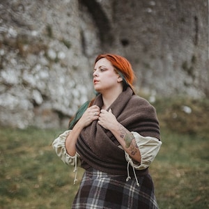 Châle Outlander bicolore inspiré de Claire Sassenach fait main Cape médiévale Cottagecore image 8