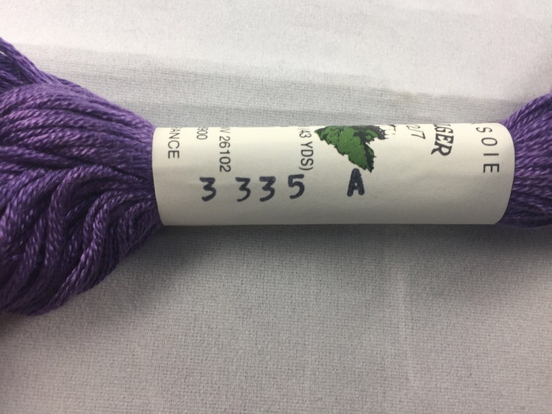 43 Yards 40 Meters Au Ver A Soie Soie d/'Alger Kreinik Color 3335 A Silk Skein