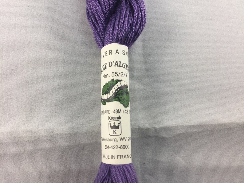 43 Yards 40 Meters Au Ver A Soie Soie d/'Alger Kreinik Color 3335 A Silk Skein