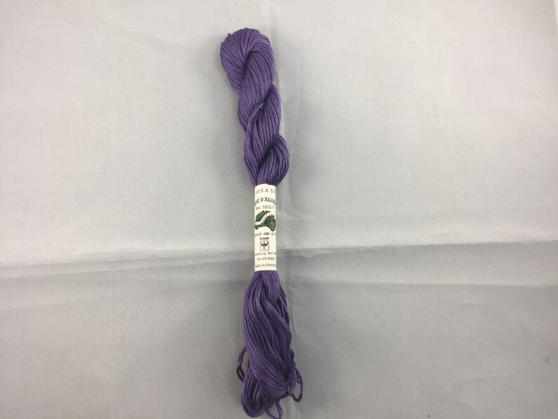 43 Yards 40 Meters Au Ver A Soie Soie d/'Alger Kreinik Color 3335 A Silk Skein