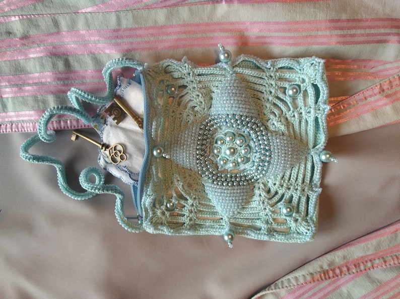 victorian princess purse Valentine/'s Day accessory vintage style sea blue pearls Crochet handbag with beads