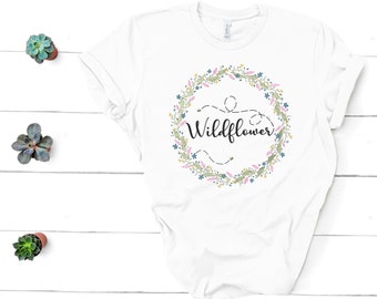 Wildflower Wreath Tee Shirt | Trendy Botanical Wear | Mountain Wildflower Shirt | Vacation Gift Idea | Boho Babe Clothing | Bee T shirt