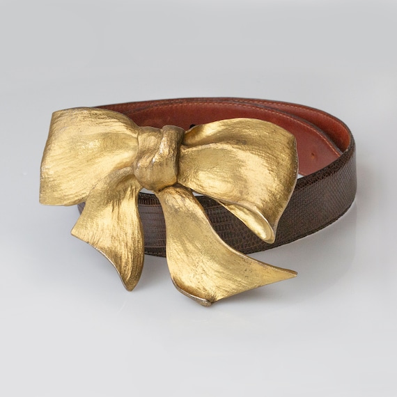 C ROSS 1983 Large Brass Bow Belt Buckle & BARRY Kieselstein  display picture 1