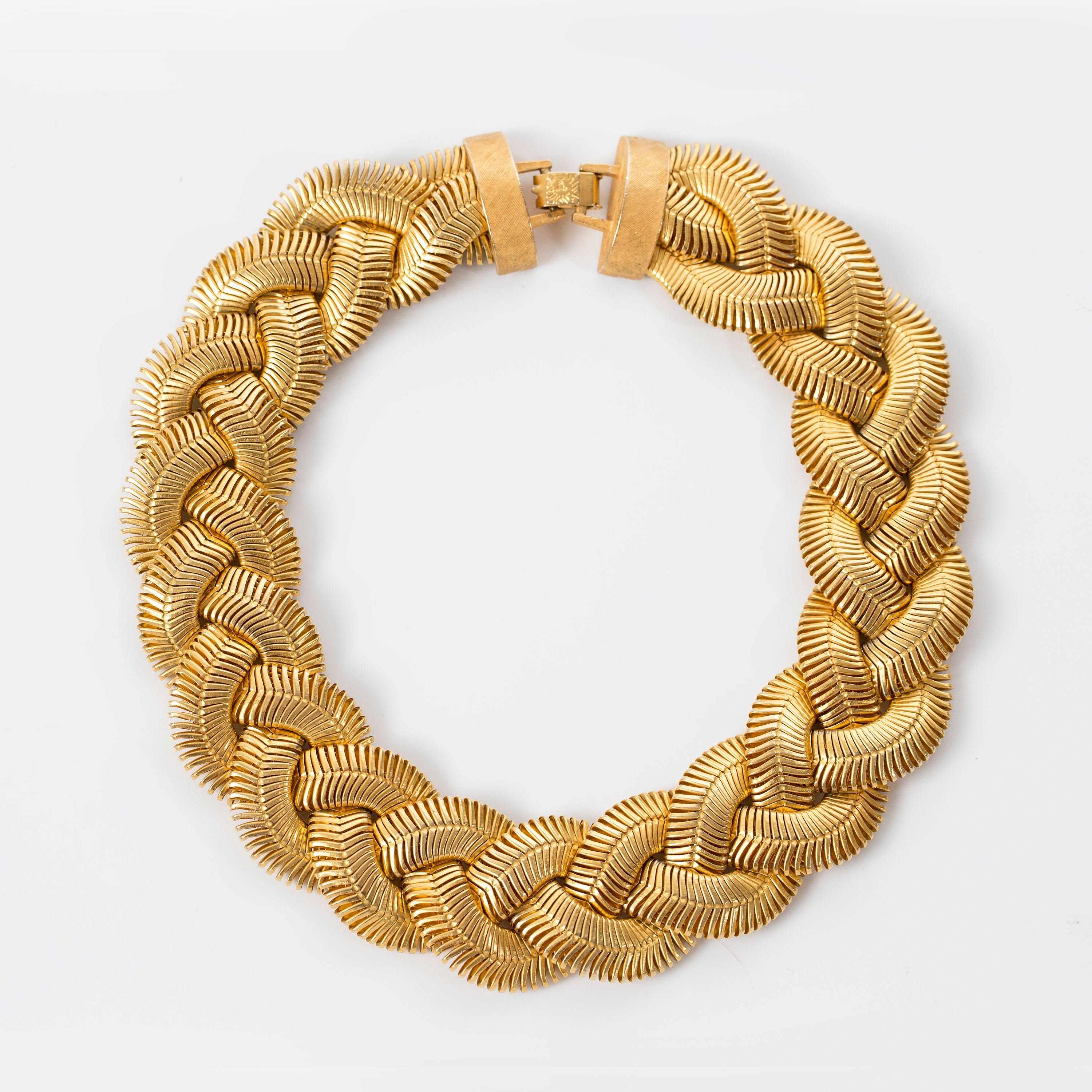 ANNE KLEIN Vintage Thick Gold Choker 