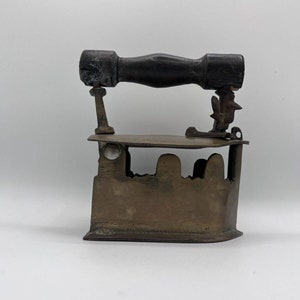 Vintage Perched Bird Design Sad Iron VTG Rustic Brass Charcoal Iron