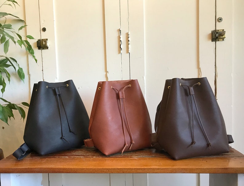 Meredith Cinch Pack in Brown
