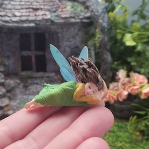 Sleeping Fairy Figurine: Miniature Dollhouse Garden Decor
