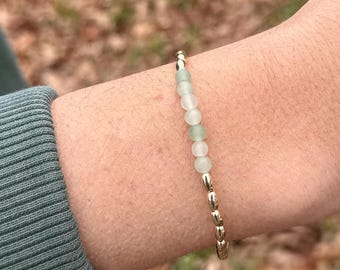 14k Gold Filled Matte Jade Aventurin Armband, Natürliche Edelstein Armband, Zierliche Gold Stacking Armband, Perlen Schmuck