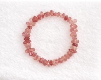 Natürliches Kristallsplitterarmband, Rosenquarz, Erdbeerquarz, grüner Aventurin, zierlicher Stretchedelstein, stapelbarer Schmuck für Damen und Kinder