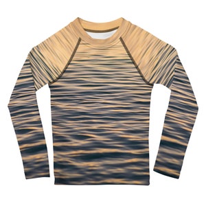 Kids Rash Guard size 2T-7 ocean wave swim shirt with UPF 50+ sun protection long sleeves shirt base layer