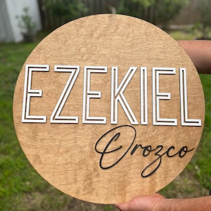 Plaque nominative ronde personnalisée | Décoration en bois personnalisée | Décoration de chambre d'enfant | Lettres épaisses de 1/4 po.