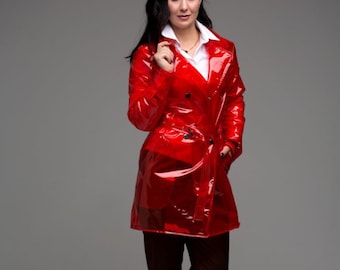 Imperméable transparent en TPU transparent de couleur ROUGE pour femmes. Magnifique trench ! Des vêtements d'extérieur tendance ceinturés ! PAS de capuche