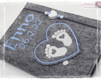 U-Booklet Sleeve Felt Heart Feet Young Girls Personalized HEART Vaccination Certificate Birth Baby light blue white