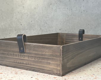 Custom Wooden Charcuterie Box - Perfect for gifts, parties and entertaining.