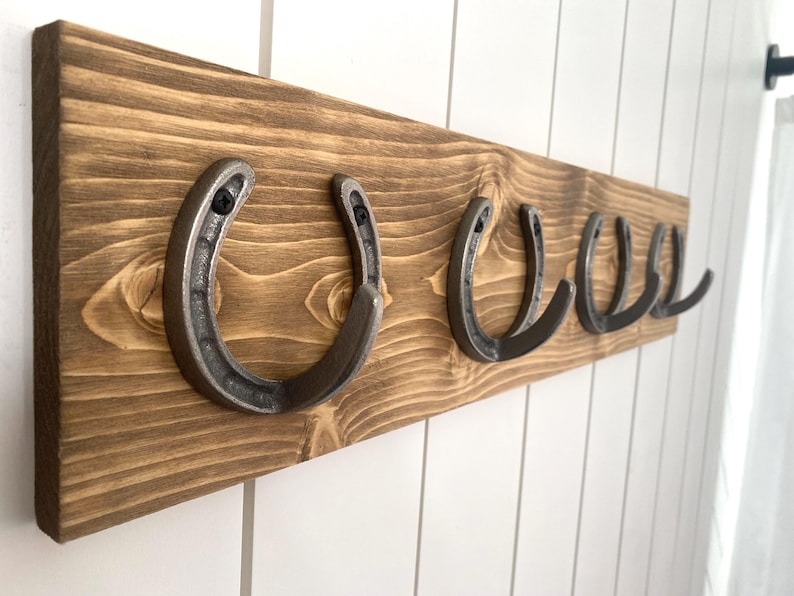 Western Horse Shoe Towel Rack with Rustic Cast Iron Shaped Horse Shoe Hooks - Western Wall Hook - Cast Iron Horse Shoe Shaped Wall Hooks