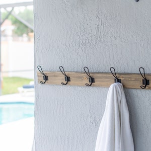 Farmhouse Wood Coat Rack | Wall Hook | Entryway Hook | Coat Hook | Towel Hook | Farmhouse Hook | Rustic Wall Hook | Farmhouse Coat Hook bild 7