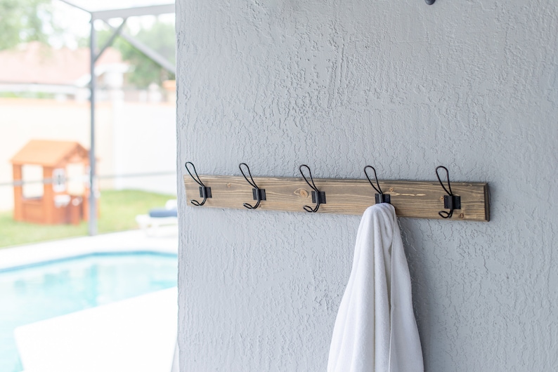Farmhouse Wood Coat Rack | Wall Hook | Entryway Hook | Coat Hook | Towel Hook | Farmhouse Hook | Rustic Wall Hook | Farmhouse Coat Hook bild 7