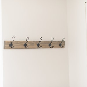 Farmhouse Wood Coat Rack | Wall Hook | Entryway Hook | Coat Hook | Towel Hook | Farmhouse Hook | Rustic Wall Hook | Farmhouse Coat Hook bild 5