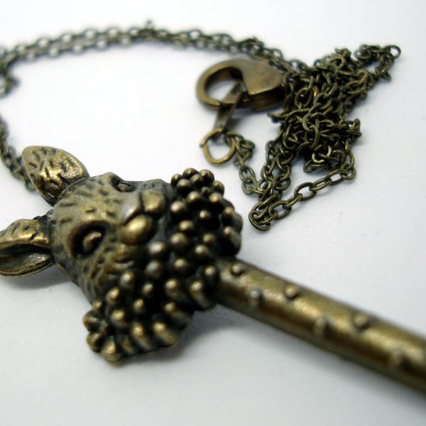 Collier porte-clés tête de lapin - vintage, steampunk ou goth - style antique inspiré d'Alice au pays des merveilles - avec sac cadeau