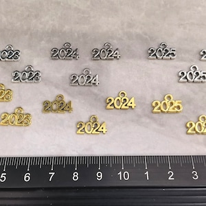 50—100pcs Antiqued Silver / Gold Year 2024 Charms , 2025 Graduation , Silver Year 2024 Charm, New Year Charm ,Graduation Charm ,14x9mm ,