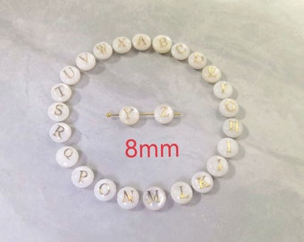 Perles de l'alphabet en nacre 8 mm, rondes avec lettre dorée, perles lettres coquillage blanc recto-verso, trou 0,8 mm, 2 à 50 pièces en option