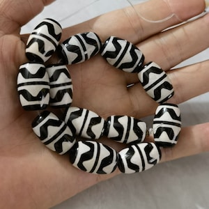 14x22mm Tibetan dzi With Tiger Teeth Pattern beads ,12pcs Religious Beads ,Tibetan Agate Beads ,Unique Dzi Beads for Jewelry Making ,AQ- 955