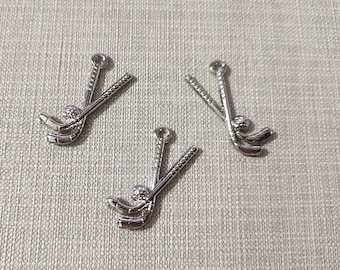 20pcs Golf Clubs With The Dimpled Golf Ball Charms , 26x10mm Sport Stick Charms , Sports Jewelry , C 101