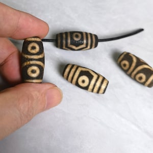 14x30mm Antique Tibetan Dzi Beads , Religious beads ,3 Eye Vintage Dzi Beads, 2 - 10Pcs Prayer Tibetan Dzi Agate Beads ,Hole 2mm ,AR- 1012
