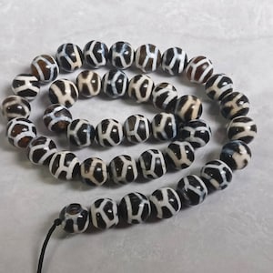 10mm Tibetan Dzi Round Beads ,38pcs Religious Beads ,Buddhist Amulet  Beads ,Dzi Jewelry Beads ,Unique Dzi Beads for Jewelry Making ,AS- 857