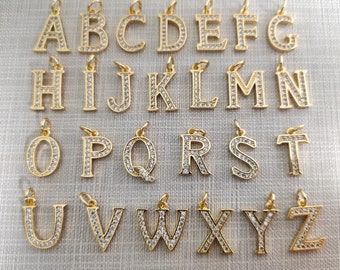 Dijes de letras con micro pavé de circonita cúbica, dije de iniciales chapado en oro, letras del alfabeto de la A a la Z, dije de letra con pavé de circonita cúbica, opciones de lote a granel, altura 14-15 mm