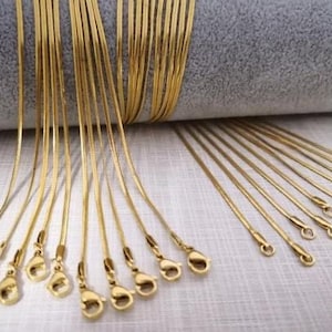 1,5 mm guldpläterat halsband i rostfritt stål med ormkedja, kedja i rostfritt stål, 45 cm - 50 cm platt ormkedja, rostfria halsband, BA-240