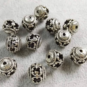 30pcs Metal Spacer Beads, Tibetan Beads ,Tibetan Style Beads ,Antique silver Beads,  DIY Jewelry accessories,Wholesale Beads