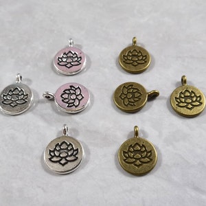 30 Stück doppelseitige Lotus Blume Charms, 15x20mm Lotus Charm, Blumen Charm, Heilung, Yoga Schmuck