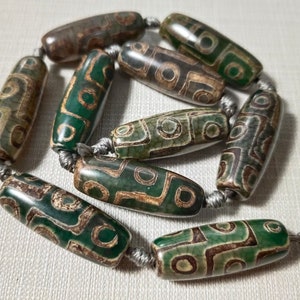 10 Green Tibetan dzi beads ,Agate Dzi Beads ,10x30mm 9 Eye Dzi Beads ,Tibetan Beads for Jewelry Making ,AQ- 1347