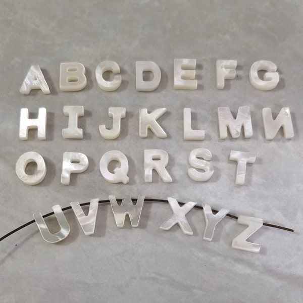 Perles de l'alphabet en nacre, Lettres de A à Z, Coquille de vadrouille à lettres, Hauteur 10 mm, Trou latéral supérieur de 0,7 mm, QTÉ 1/3/5/10/26/30 pièces en option,